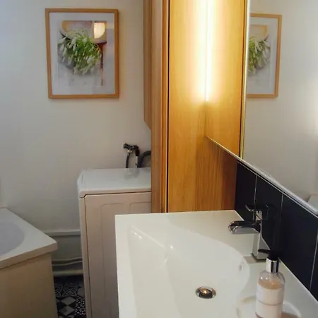 - Palais Gallien Apartment